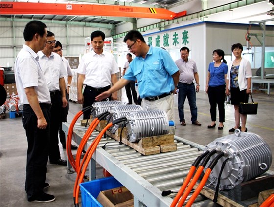 錢曉康局長參觀新能源汽車電機生產(chǎn)線 錢曉康局長參觀新能源汽車電機生產(chǎn)線
