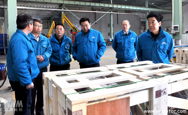 皖南電機(jī)高層看望一線(xiàn)員工