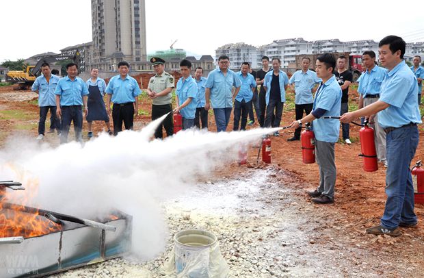 皖南電機舉辦消防知識培訓(xùn)和滅火演練 皖南電機舉辦消防知識培訓(xùn)和滅火演練