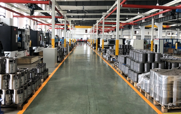 電機(jī)廠(chǎng)家:干凈明亮的生產(chǎn)車(chē)間一角